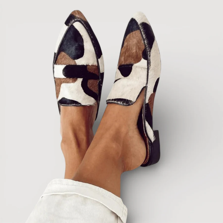 MOCCASINS WITH ABSTRACT PATTERN